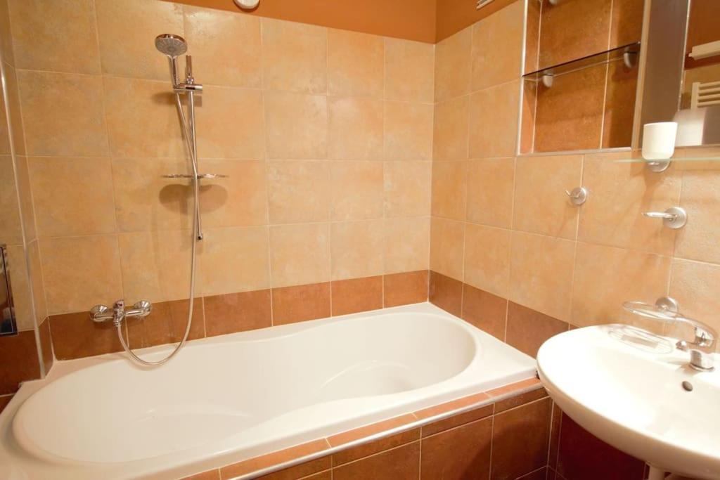 Comfort 2Bedrooms Quite Place!-Vinohrady Πράγα Εξωτερικό φωτογραφία